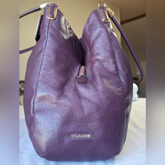 COACH Madison Phoebe 26224 Handbag Shoulder Bag Tote Purse - Picture 4 of 8